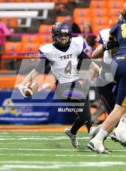 Thumbnail 2 in Victor vs. Troy (NYSPHSAA Class AA Final) photogallery.