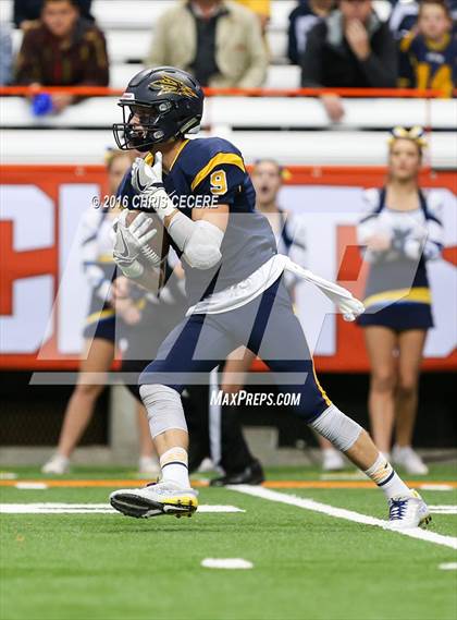 Thumbnail 2 in Victor vs. Troy (NYSPHSAA Class AA Final) photogallery.