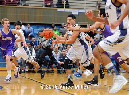Thumbnail 2 in Sumner vs Auburn Riverside (WIAA 3A District 3 Playoff) photogallery.