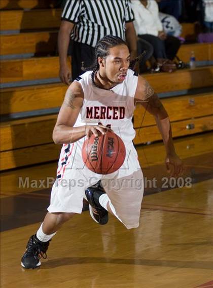 Thumbnail 1 in Merced vs Colony (Modesto Christian Classic) photogallery.