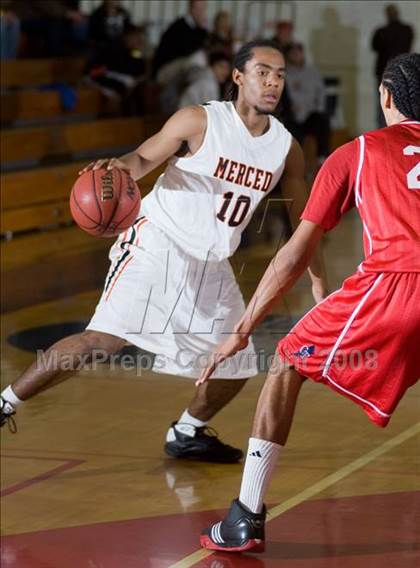 Thumbnail 1 in Merced vs Colony (Modesto Christian Classic) photogallery.