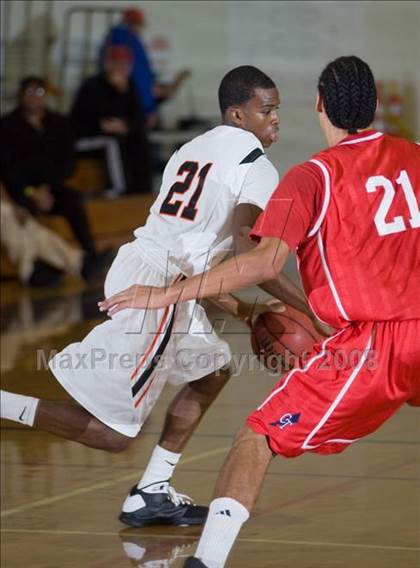 Thumbnail 1 in Merced vs Colony (Modesto Christian Classic) photogallery.