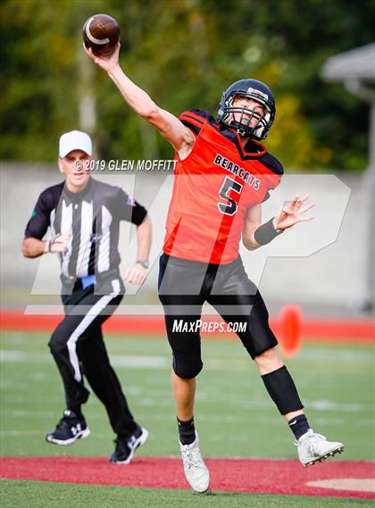 Thumbnail 1 in Lake Stevens vs. Monroe photogallery.
