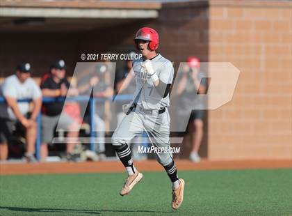 Thumbnail 3 in Spanish Fork vs. Maple Mountain (UHSAA 5A Final Game 1) photogallery.