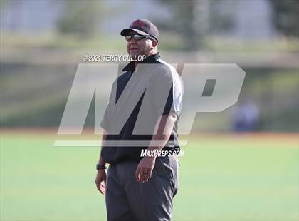 Thumbnail 2 in Spanish Fork vs. Maple Mountain (UHSAA 5A Final Game 1) photogallery.