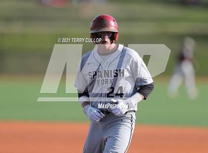 Thumbnail 1 in Spanish Fork vs. Maple Mountain (UHSAA 5A Final Game 1) photogallery.