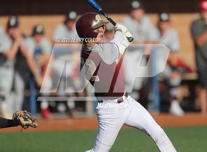 Thumbnail 3 in Spanish Fork vs. Maple Mountain (UHSAA 5A Final Game 1) photogallery.