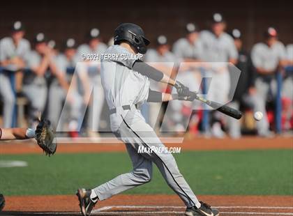 Thumbnail 1 in Spanish Fork vs. Maple Mountain (UHSAA 5A Final Game 1) photogallery.