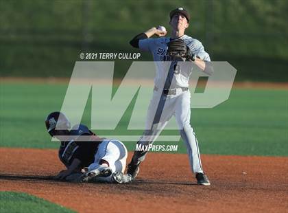 Thumbnail 1 in Spanish Fork vs. Maple Mountain (UHSAA 5A Final Game 1) photogallery.