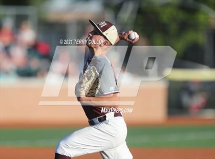 Thumbnail 2 in Spanish Fork vs. Maple Mountain (UHSAA 5A Final Game 1) photogallery.