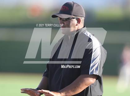 Thumbnail 3 in Spanish Fork vs. Maple Mountain (UHSAA 5A Final Game 1) photogallery.