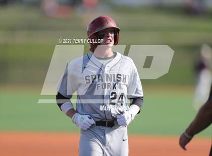 Thumbnail 2 in Spanish Fork vs. Maple Mountain (UHSAA 5A Final Game 1) photogallery.