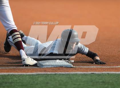 Thumbnail 2 in Spanish Fork vs. Maple Mountain (UHSAA 5A Final Game 1) photogallery.