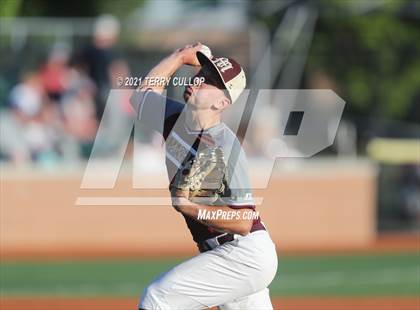 Thumbnail 2 in Spanish Fork vs. Maple Mountain (UHSAA 5A Final Game 1) photogallery.