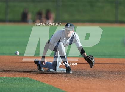 Thumbnail 2 in Spanish Fork vs. Maple Mountain (UHSAA 5A Final Game 1) photogallery.