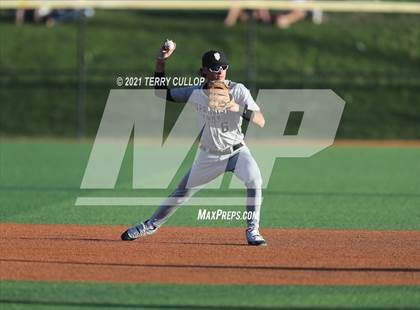 Thumbnail 1 in Spanish Fork vs. Maple Mountain (UHSAA 5A Final Game 1) photogallery.
