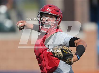 Thumbnail 1 in Spanish Fork vs. Maple Mountain (UHSAA 5A Final Game 1) photogallery.