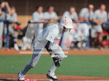 Thumbnail 3 in Spanish Fork vs. Maple Mountain (UHSAA 5A Final Game 1) photogallery.