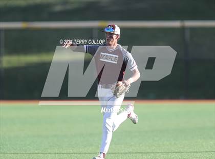 Thumbnail 1 in Spanish Fork vs. Maple Mountain (UHSAA 5A Final Game 1) photogallery.