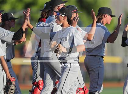 Thumbnail 2 in Spanish Fork vs. Maple Mountain (UHSAA 5A Final Game 1) photogallery.