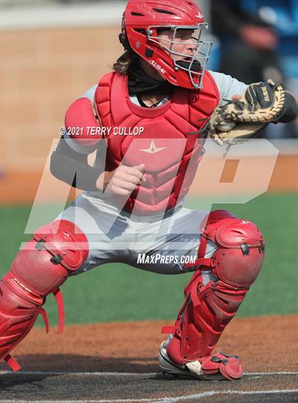 Thumbnail 2 in Spanish Fork vs. Maple Mountain (UHSAA 5A Final Game 1) photogallery.