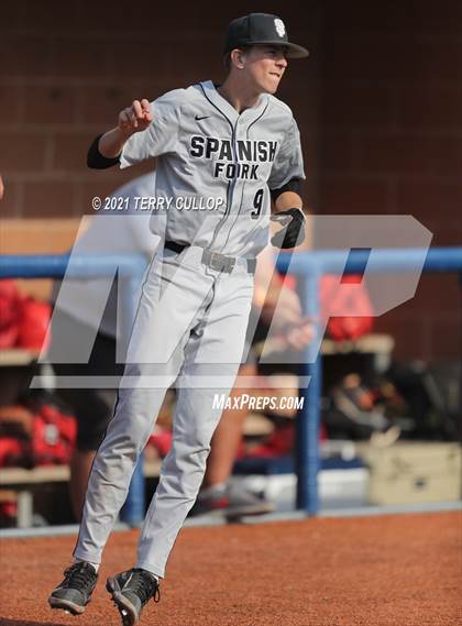 Thumbnail 1 in Spanish Fork vs. Maple Mountain (UHSAA 5A Final Game 1) photogallery.