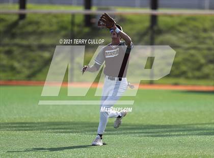 Thumbnail 2 in Spanish Fork vs. Maple Mountain (UHSAA 5A Final Game 1) photogallery.