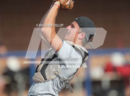 Thumbnail 2 in Spanish Fork vs. Maple Mountain (UHSAA 5A Final Game 1) photogallery.