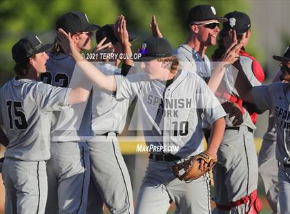 Thumbnail 3 in Spanish Fork vs. Maple Mountain (UHSAA 5A Final Game 1) photogallery.