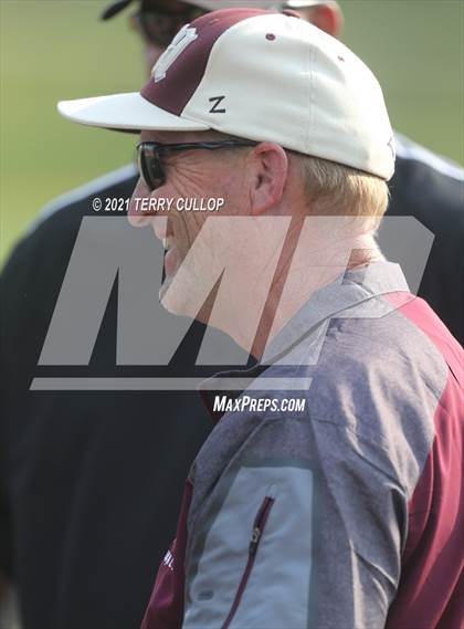 Thumbnail 2 in Spanish Fork vs. Maple Mountain (UHSAA 5A Final Game 1) photogallery.