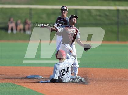 Thumbnail 2 in Spanish Fork vs. Maple Mountain (UHSAA 5A Final Game 1) photogallery.