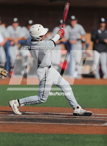 Thumbnail 1 in Spanish Fork vs. Maple Mountain (UHSAA 5A Final Game 1) photogallery.