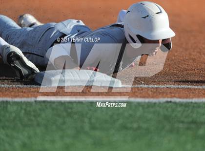 Thumbnail 3 in Spanish Fork vs. Maple Mountain (UHSAA 5A Final Game 1) photogallery.