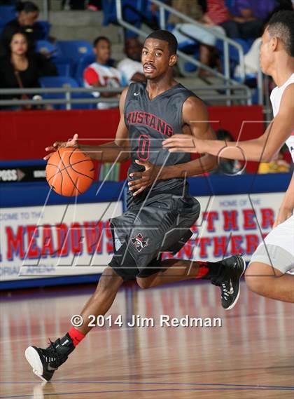 Thumbnail 2 in Kimball vs. Mustang (Thanksgiving Hoopfest) photogallery.