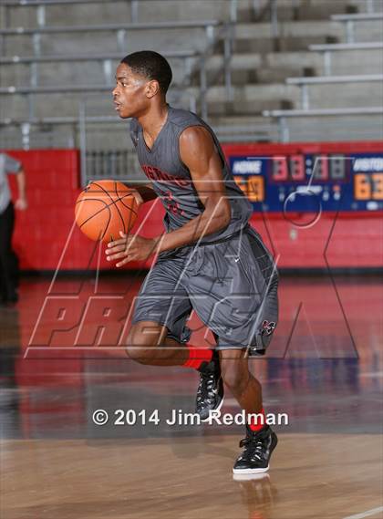 Thumbnail 3 in Kimball vs. Mustang (Thanksgiving Hoopfest) photogallery.