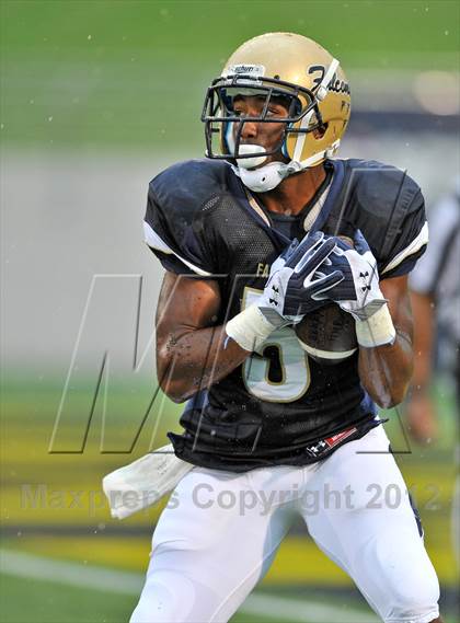 Thumbnail 2 in Our Lady of Good Counsel vs. St. Joseph Regional (Patriot Classic) photogallery.