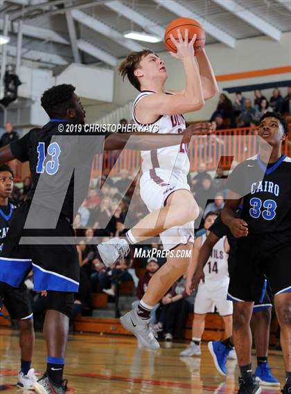 Thumbnail 1 in Sesser-Valier vs. Cairo (IHSA 1A Sectional Semifinal) photogallery.