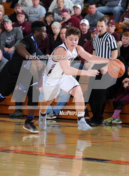 Thumbnail 3 in Sesser-Valier vs. Cairo (IHSA 1A Sectional Semifinal) photogallery.