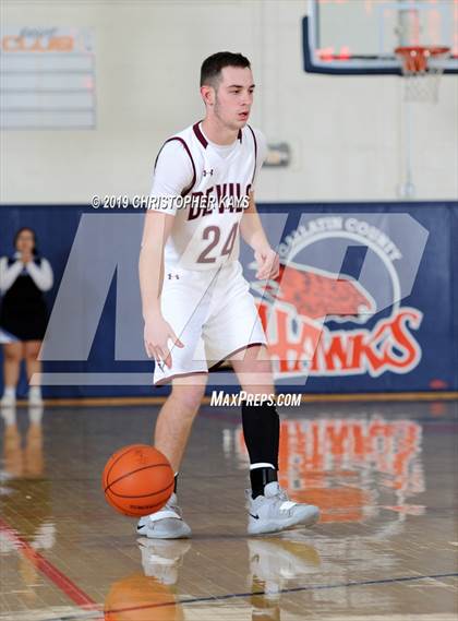 Thumbnail 1 in Sesser-Valier vs. Cairo (IHSA 1A Sectional Semifinal) photogallery.