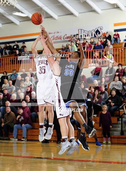 Thumbnail 2 in Sesser-Valier vs. Cairo (IHSA 1A Sectional Semifinal) photogallery.
