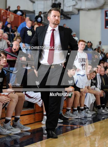 Thumbnail 1 in Sesser-Valier vs. Cairo (IHSA 1A Sectional Semifinal) photogallery.