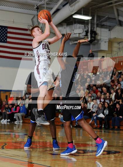 Thumbnail 1 in Sesser-Valier vs. Cairo (IHSA 1A Sectional Semifinal) photogallery.