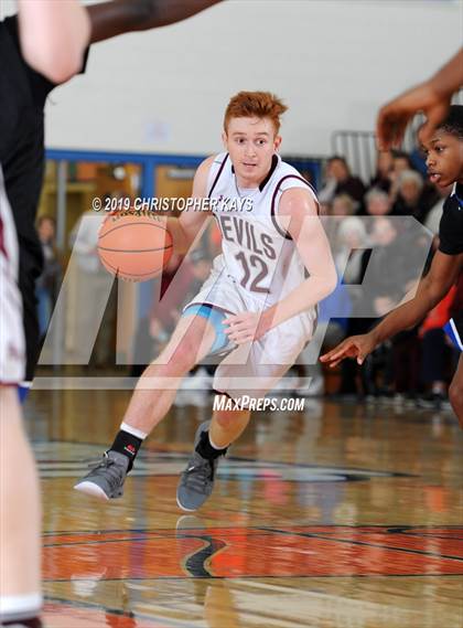 Thumbnail 3 in Sesser-Valier vs. Cairo (IHSA 1A Sectional Semifinal) photogallery.