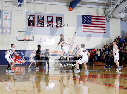 Thumbnail 3 in Sesser-Valier vs. Cairo (IHSA 1A Sectional Semifinal) photogallery.