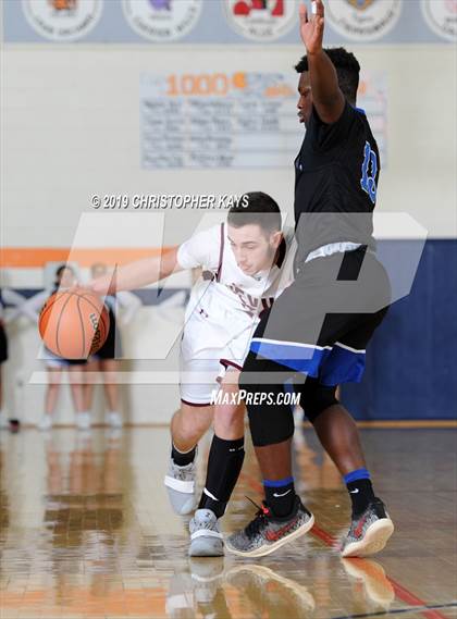 Thumbnail 2 in Sesser-Valier vs. Cairo (IHSA 1A Sectional Semifinal) photogallery.