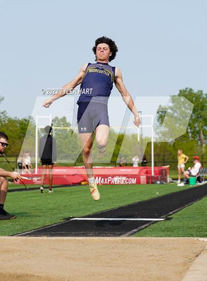 Thumbnail 2 in IHSAA Sectional #12 (Long Jump, High Jump, Pole Vault) photogallery.