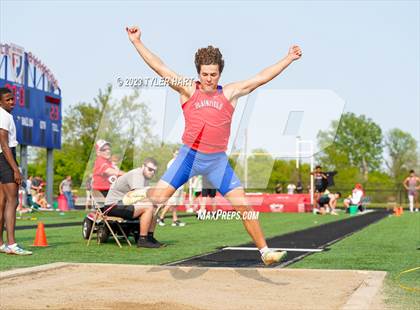 Thumbnail 2 in IHSAA Sectional #12 (Long Jump, High Jump, Pole Vault) photogallery.