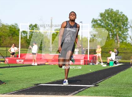 Thumbnail 3 in IHSAA Sectional #12 (Long Jump, High Jump, Pole Vault) photogallery.