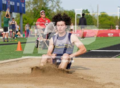 Thumbnail 2 in IHSAA Sectional #12 (Long Jump, High Jump, Pole Vault) photogallery.