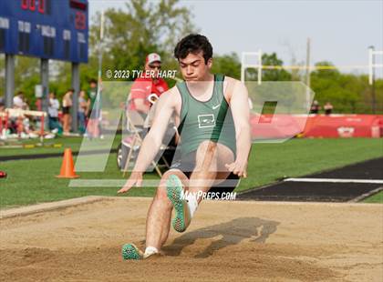 Thumbnail 2 in IHSAA Sectional #12 (Long Jump, High Jump, Pole Vault) photogallery.